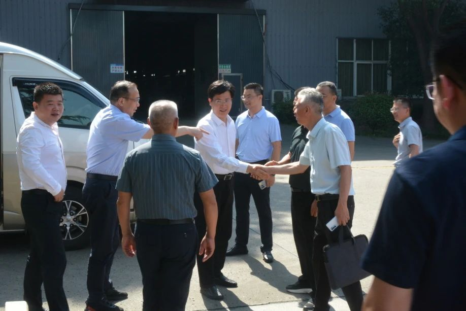 科技領(lǐng)航 · 裝備強(qiáng)農(nóng)：農(nóng)業(yè)農(nóng)村部領(lǐng)導(dǎo)走進(jìn)沃得考察指導(dǎo)